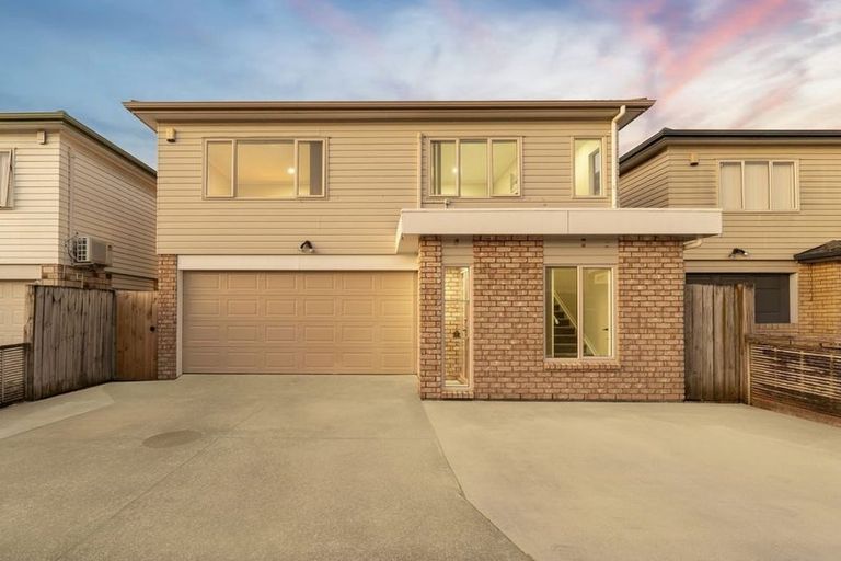 Photo of property in 6 Magnolia Place, Flat Bush, Auckland, 2016