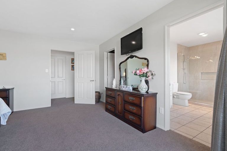 Photo of property in 26 Sovereign Gardens, Halswell, Christchurch, 8025