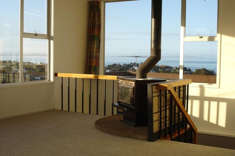 Photo of property in 18 Scott Road, Stanmore Bay, Whangaparaoa, 0932