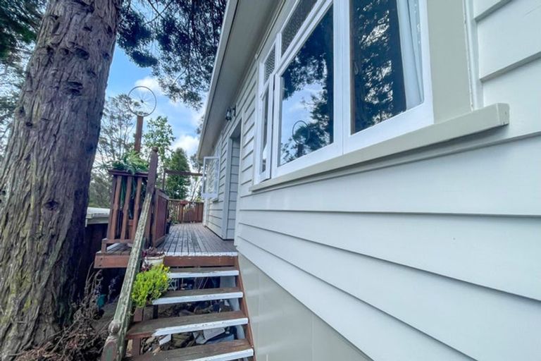 Photo of property in 87d Kaurilands Road, Titirangi, Auckland, 0604