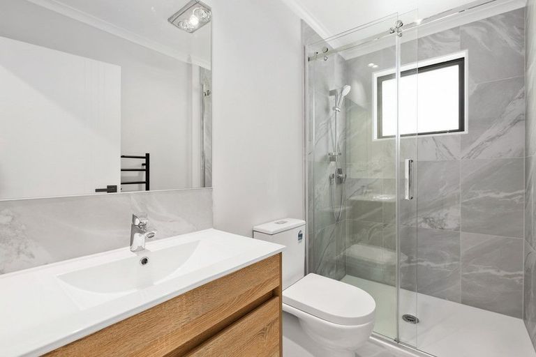 Photo of property in 4/66 Swanson Road, Henderson, Auckland, 0610