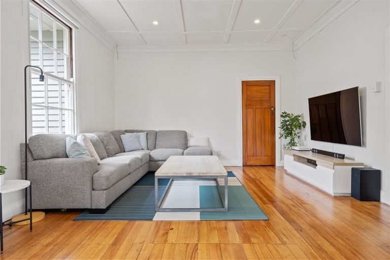 Photo of property in 3 Moore Street, Leamington, Cambridge, 3432