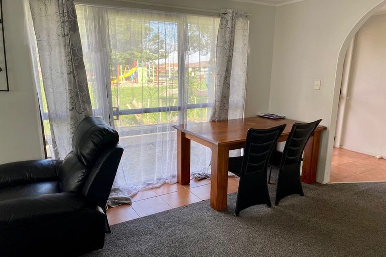 Photo of property in 109 Manuroa Road, Takanini, 2112