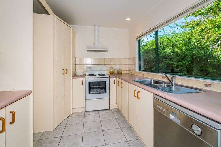 Photo of property in 1/470 East Coast Road, Windsor Park, Auckland, 0630