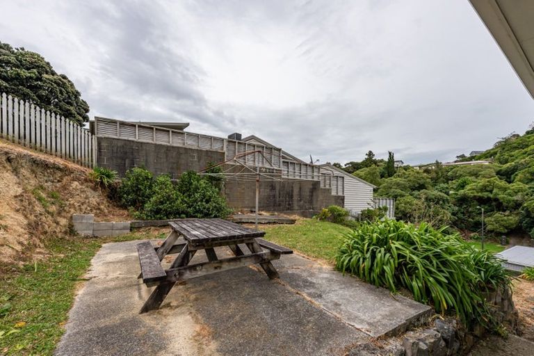 Photo of property in 80 Dowse Drive, Maungaraki, Lower Hutt, 5010