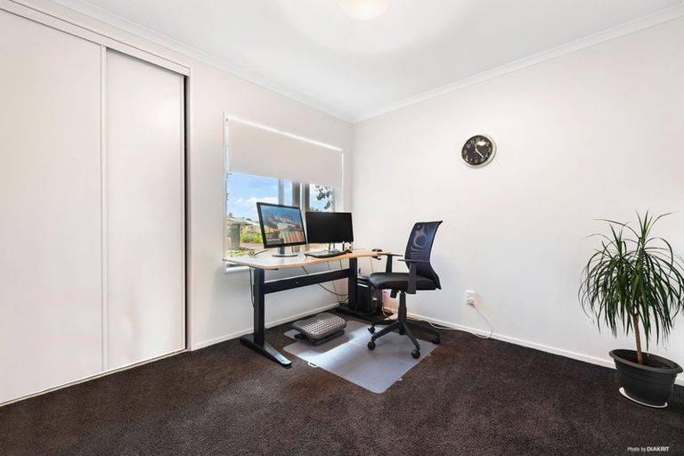 Photo of property in 14 Atworth Way, Burswood, Auckland, 2013