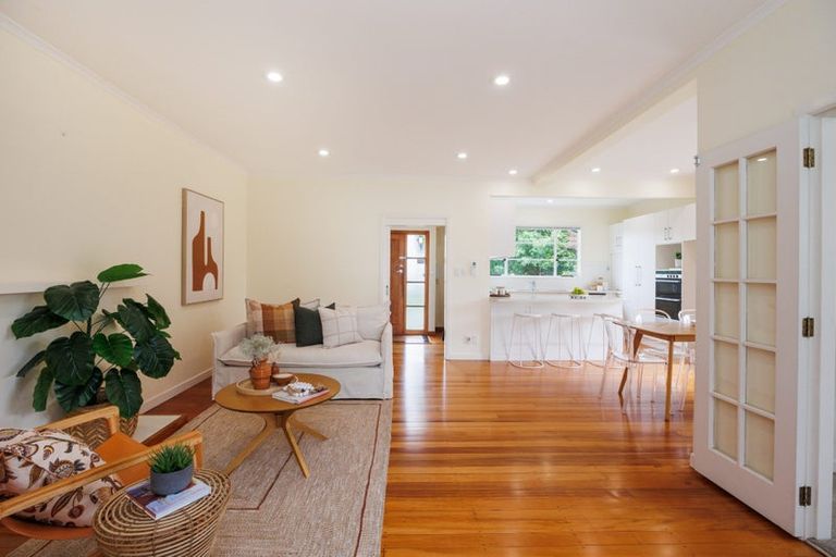 Photo of property in 215a Victoria Avenue, Hokowhitu, Palmerston North, 4410