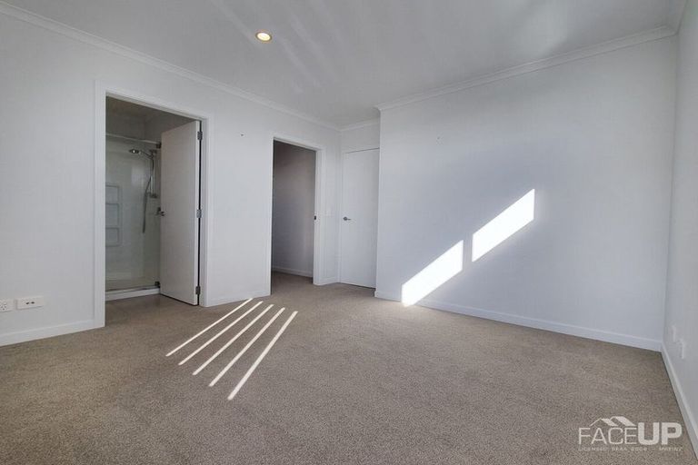 Photo of property in 9 Frank Gill Road, Hobsonville, Auckland, 0616