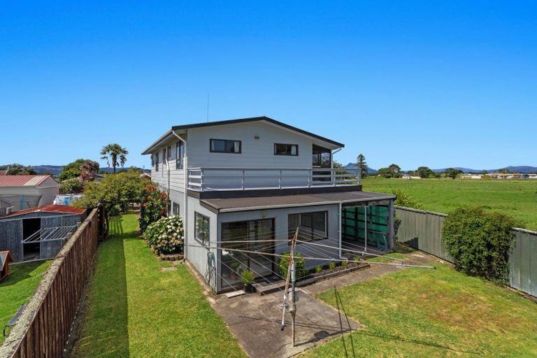Photo of property in 18 Tawhara Place, Edgecumbe, 3120