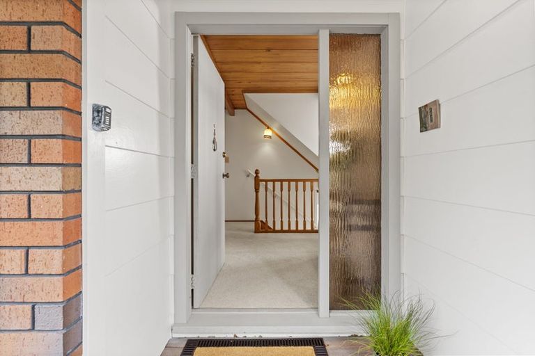 Photo of property in 26 Pacific Parade, Army Bay, Whangaparaoa, 0930