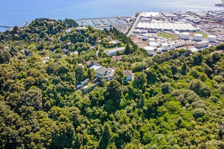 Photo of property in 2/90 Howard Road, Point Howard, Lower Hutt, 5013