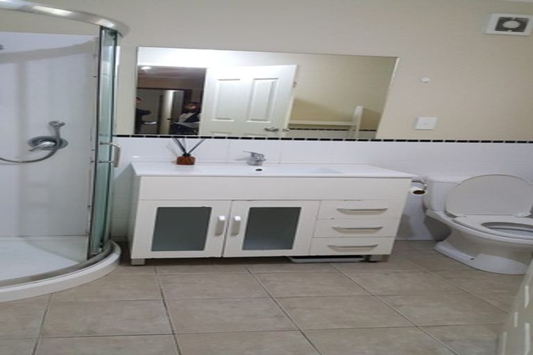 Photo of property in 45 Agincourt Street, Glenfield, Auckland, 0629