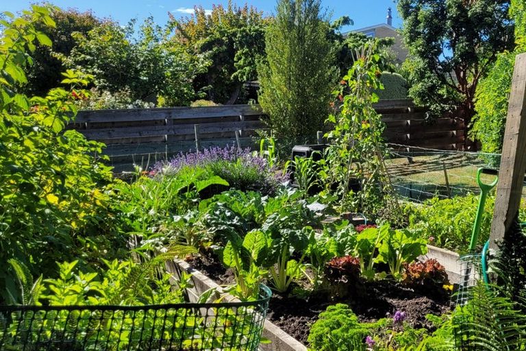 Photo of property in 8 Kennedy Crescent, Wanaka, 9305