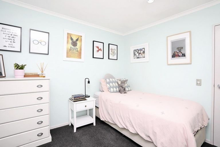 Photo of property in 16 Hoffman Court, Waikiwi, Invercargill, 9810