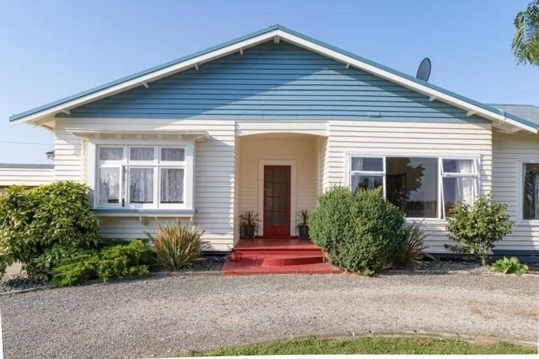 Photo of property in 142 Seddon Street, Patutahi, Gisborne, 4072