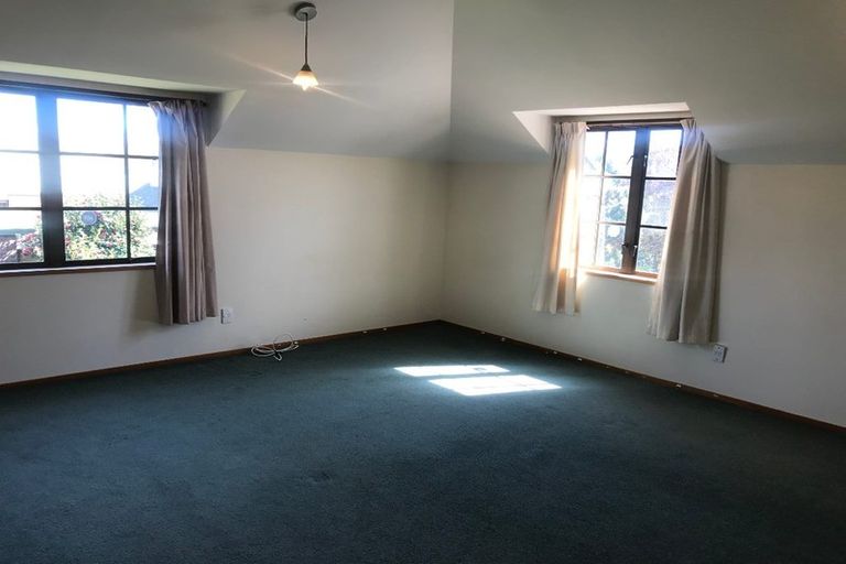 Photo of property in 19 Wadeley Road, Ilam, Christchurch, 8041