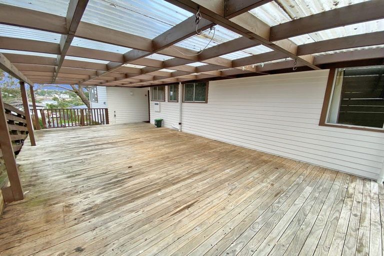 Photo of property in 8 Bentley Avenue, Glenfield, Auckland, 0629