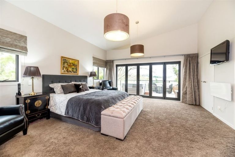Photo of property in 32 Hanham Road, Kumeu, 0891