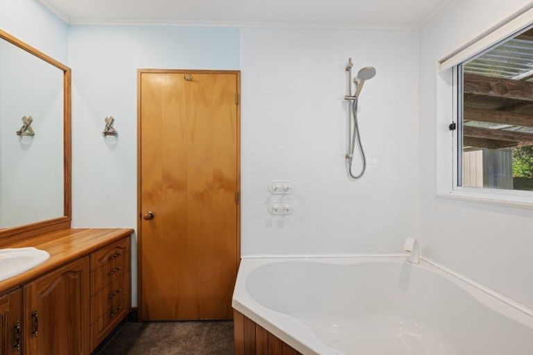 Photo of property in 674 Moetapu Bay Road, Moetapu Bay, Picton, 7282