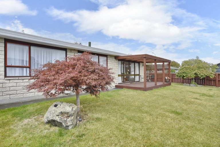 Photo of property in 1/2 James Condon Place, Redwood, Christchurch, 8051