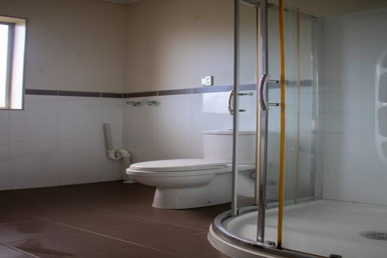 Photo of property in 108 San Marino Drive West, Henderson, Auckland, 0612