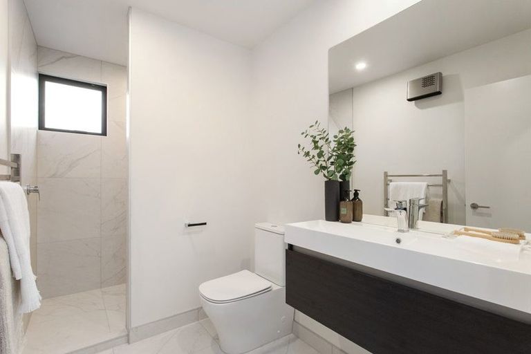 Photo of property in 3/27 Division Street, Riccarton, Christchurch, 8041