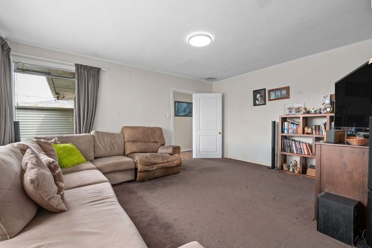 Photo of property in 11 Hilton Road, St Andrews, Hamilton, 3200