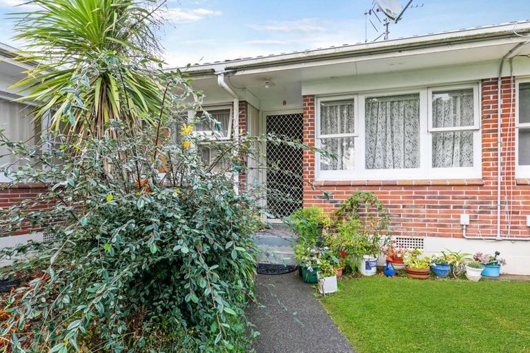 Photo of property in 8/11 Oakland Avenue, Papatoetoe, Auckland, 2025