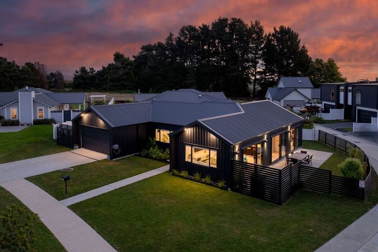 Photo of property in 118 Harakeke Drive, Wharewaka, Taupo, 3330