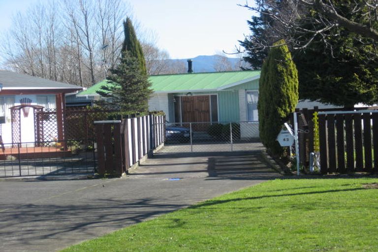 Photo of property in 43 Fisher Place, Carterton, 5713