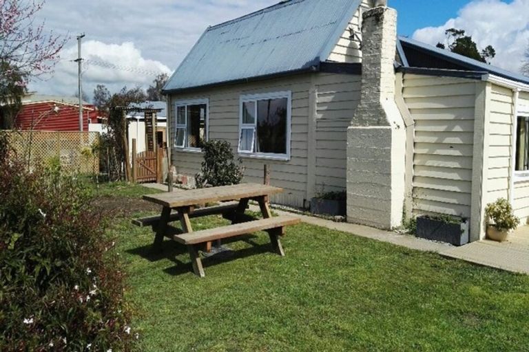 Photo of property in 25 School Road, Riwaka, Motueka, 7198