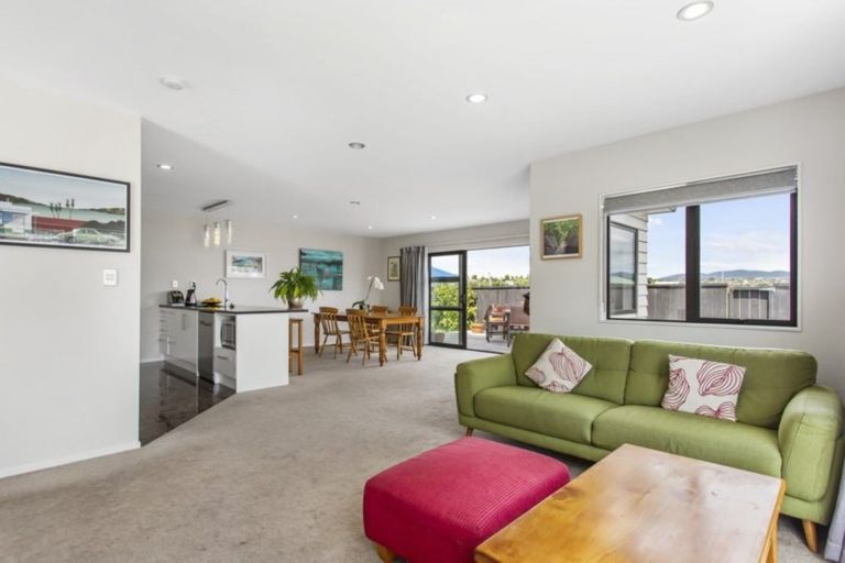 Photo of property in 92a Swanson Road, Henderson, Auckland, 0610
