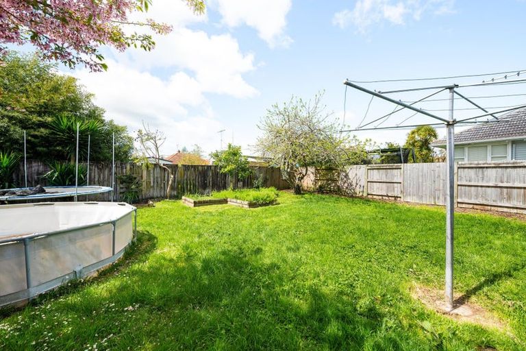 Photo of property in 43 Ross Crescent, Fairfield, Hamilton, 3214