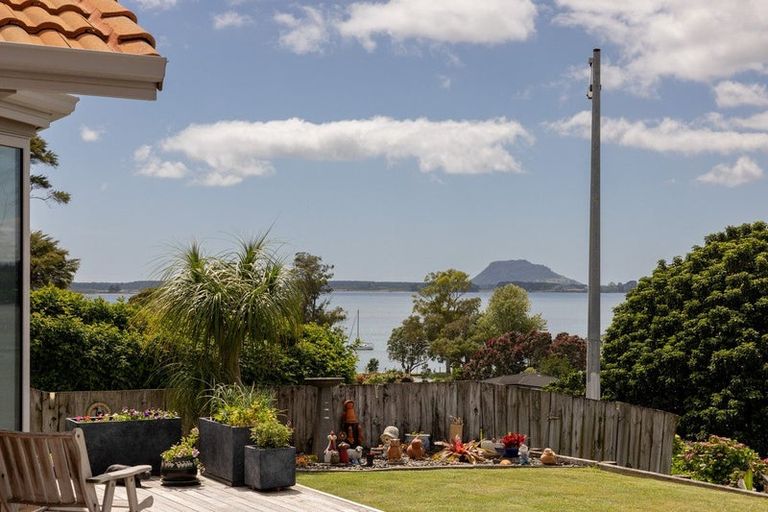 Photo of property in 109 Harbour View Road, Omokoroa, 3114