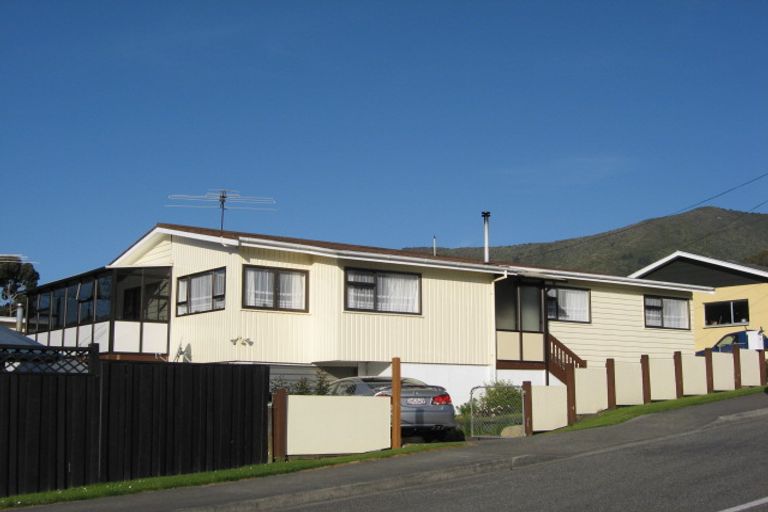 Photo of property in 4 Leicester Street, Picton, 7220