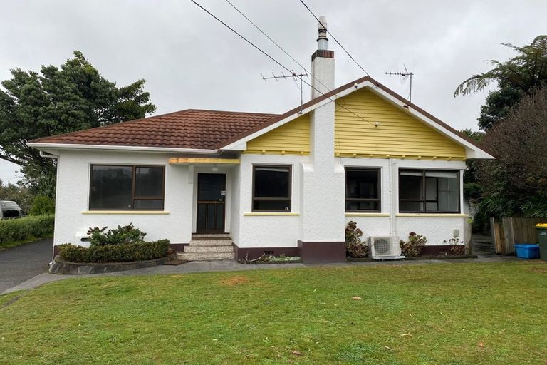 Photo of property in 7 Price Street, Westown, New Plymouth, 4310