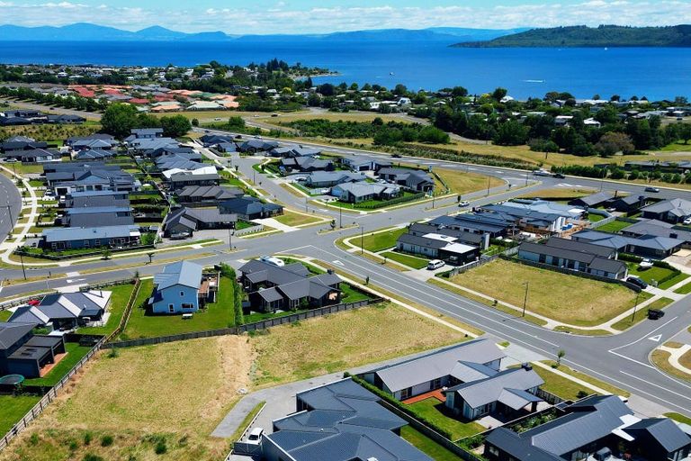 Photo of property in 6 Tuapapa Road, Wharewaka, Taupo, 3330