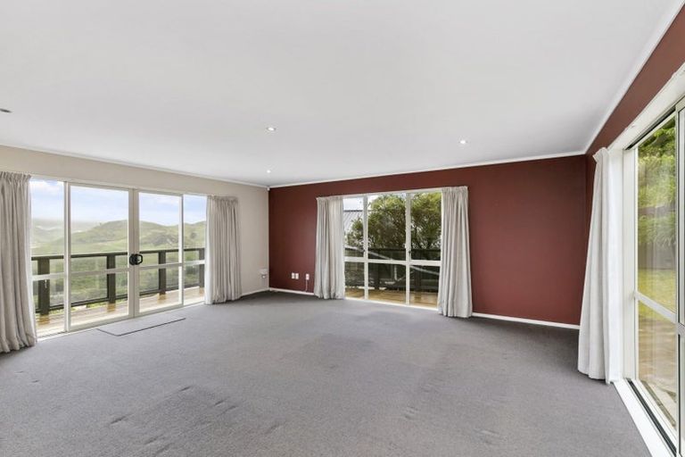 Photo of property in 16b Buccaneer Place, Grenada Village, Wellington, 6037