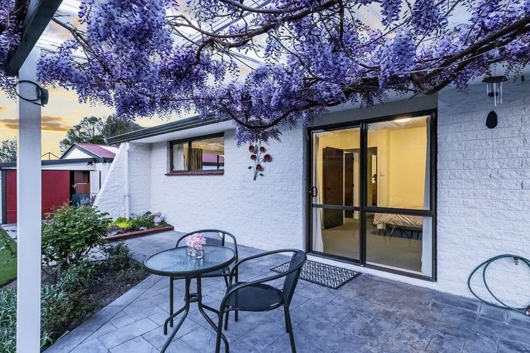 Photo of property in 74 Sabys Road, Halswell, Christchurch, 8025