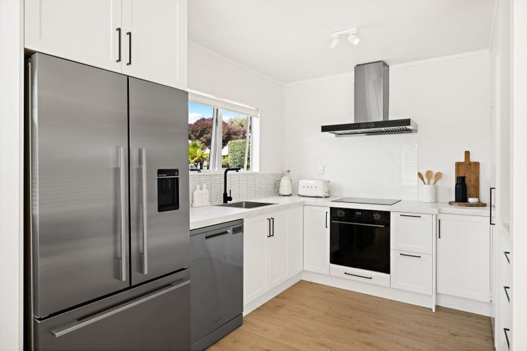 Photo of property in 5 Twilight Bay, Omaha, 0986
