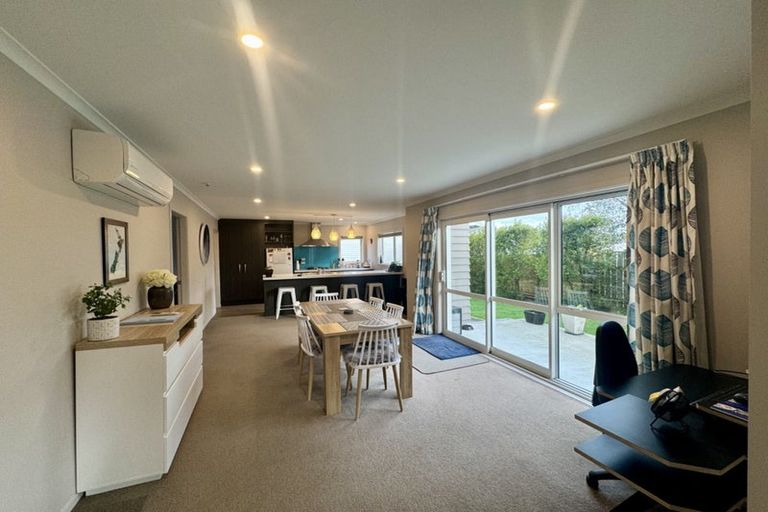 Photo of property in 77 Dublin Street, Martinborough, 5711