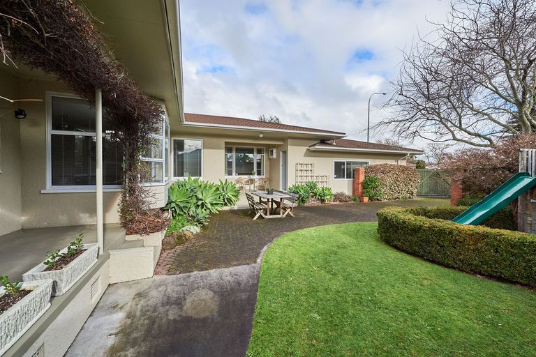 Photo of property in 387 Albert Street, Hokowhitu, Palmerston North, 4410