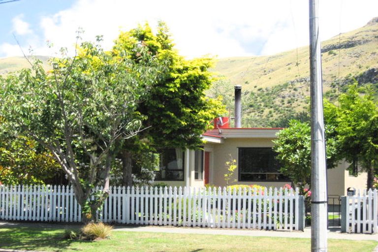 Photo of property in 46 Whitfield Street, Sumner, Christchurch, 8081