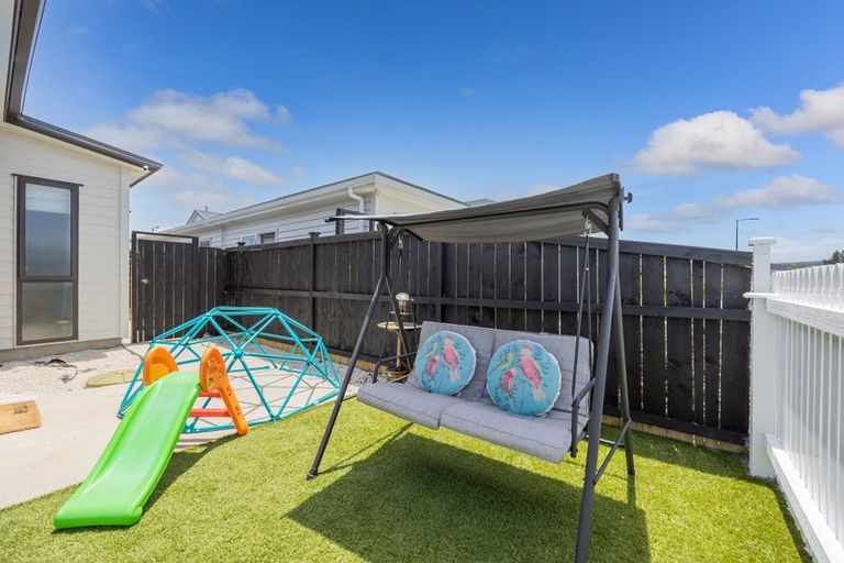 Photo of property in 7 Ropere Street, Kumeu, 0810