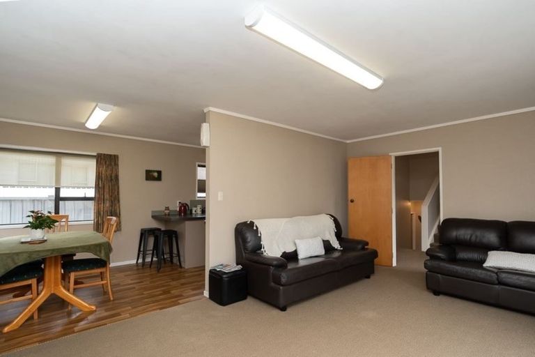 Photo of property in 2 Birch Hill Place, Dinsdale, Hamilton, 3204