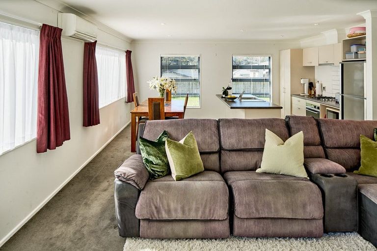 Photo of property in 11 Moonsail Drive, Whitby, Porirua, 5024