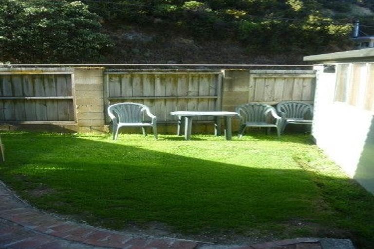 Photo of property in 25 Melrose Road, Island Bay, Wellington, 6023