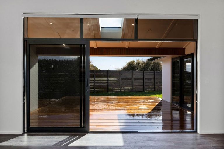 Photo of property in 21 Midsummer Avenue, Stratford, 4332