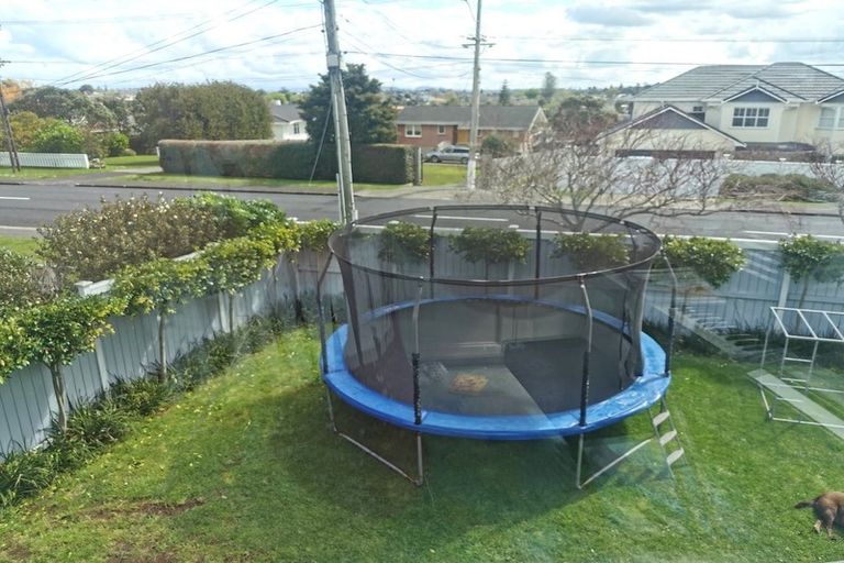 Photo of property in 85 Litten Road, Cockle Bay, Auckland, 2014