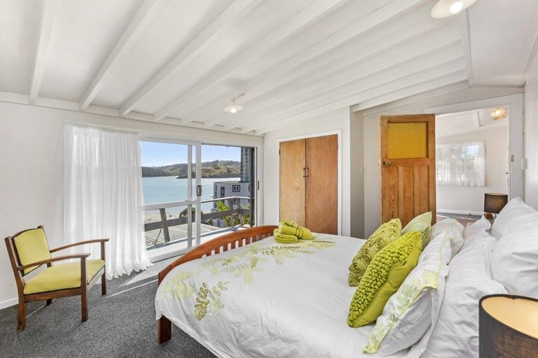 Photo of property in 77 Wallis Street, Raglan, 3225